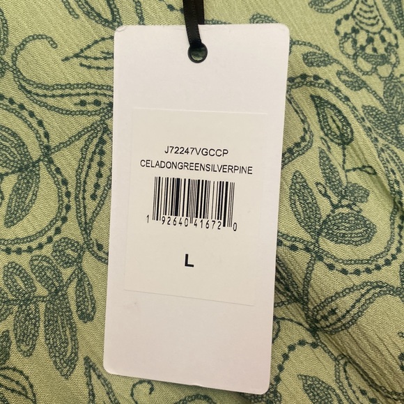 LUQ Green Paisley Blouse with Tie Front Size Large - Picture 10 of 12